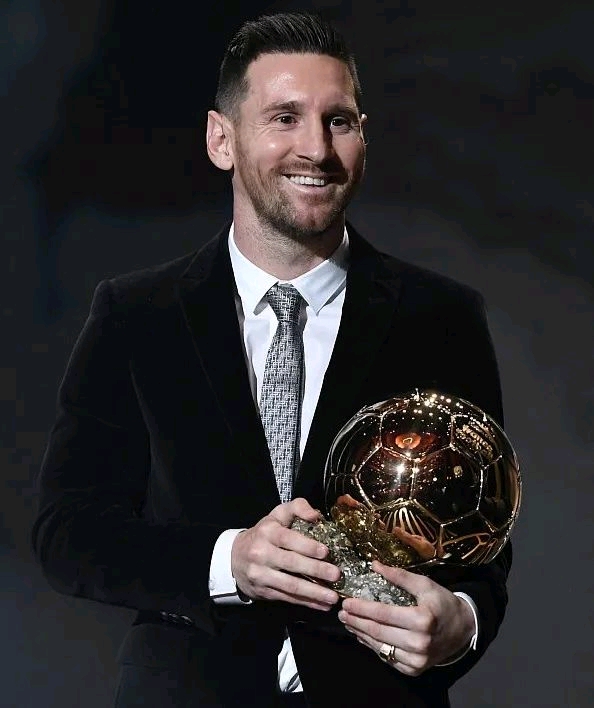 爱尔兰教练：C罗说我发布会给裁判施压，他被罚下可与我无关