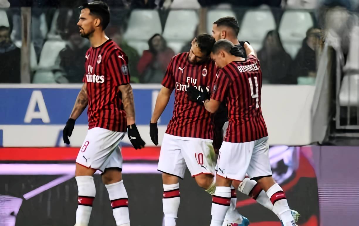 利兹联3-1切尔西，蓝军完败，暴露战术短板，惧怕强队。