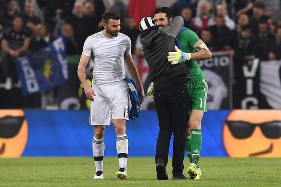 老熟人！足协杯韩国主裁高亨进曾在亚洲杯漏判国足对手红牌