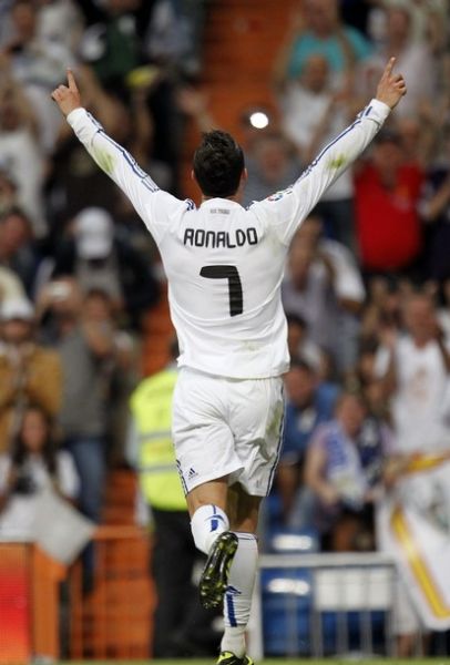 新濠天地水舞间演出2025年票房创新高