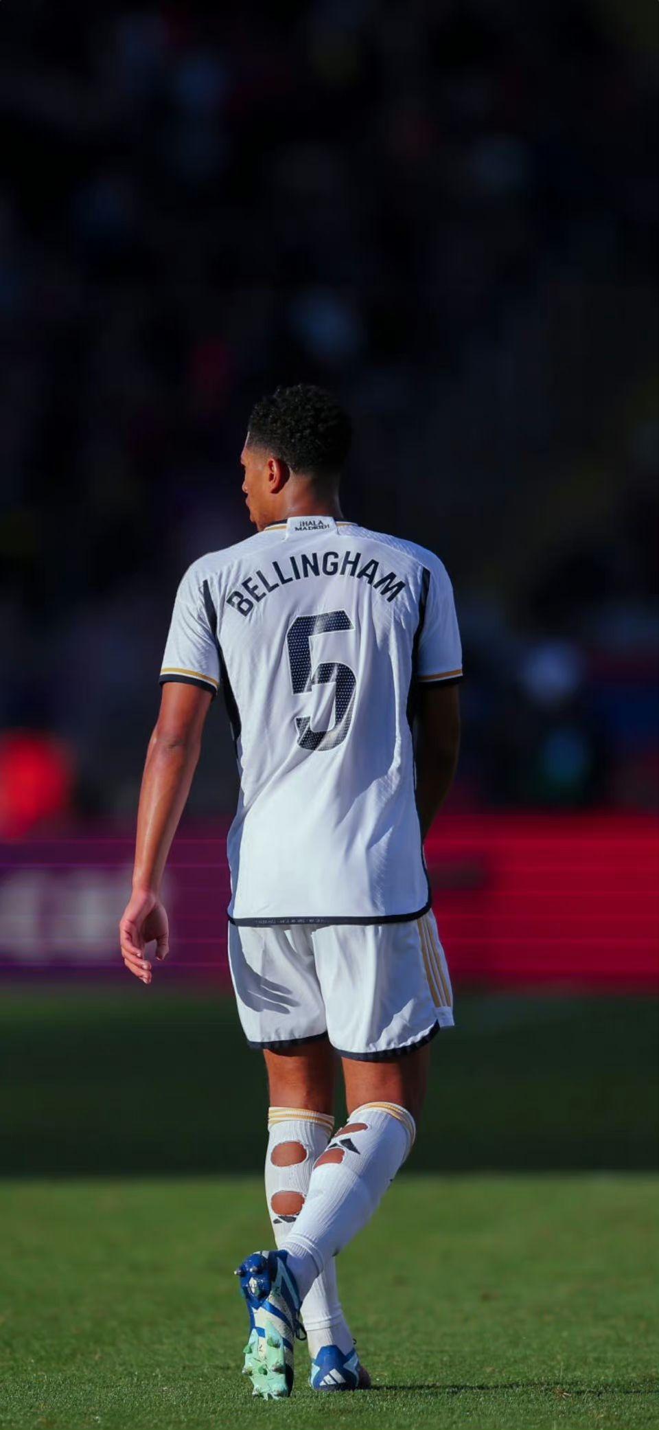 每体：博阿滕在巴萨体育城训练数日，并与弗里克会面